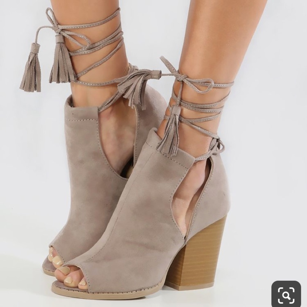 Qupid strappy sandal